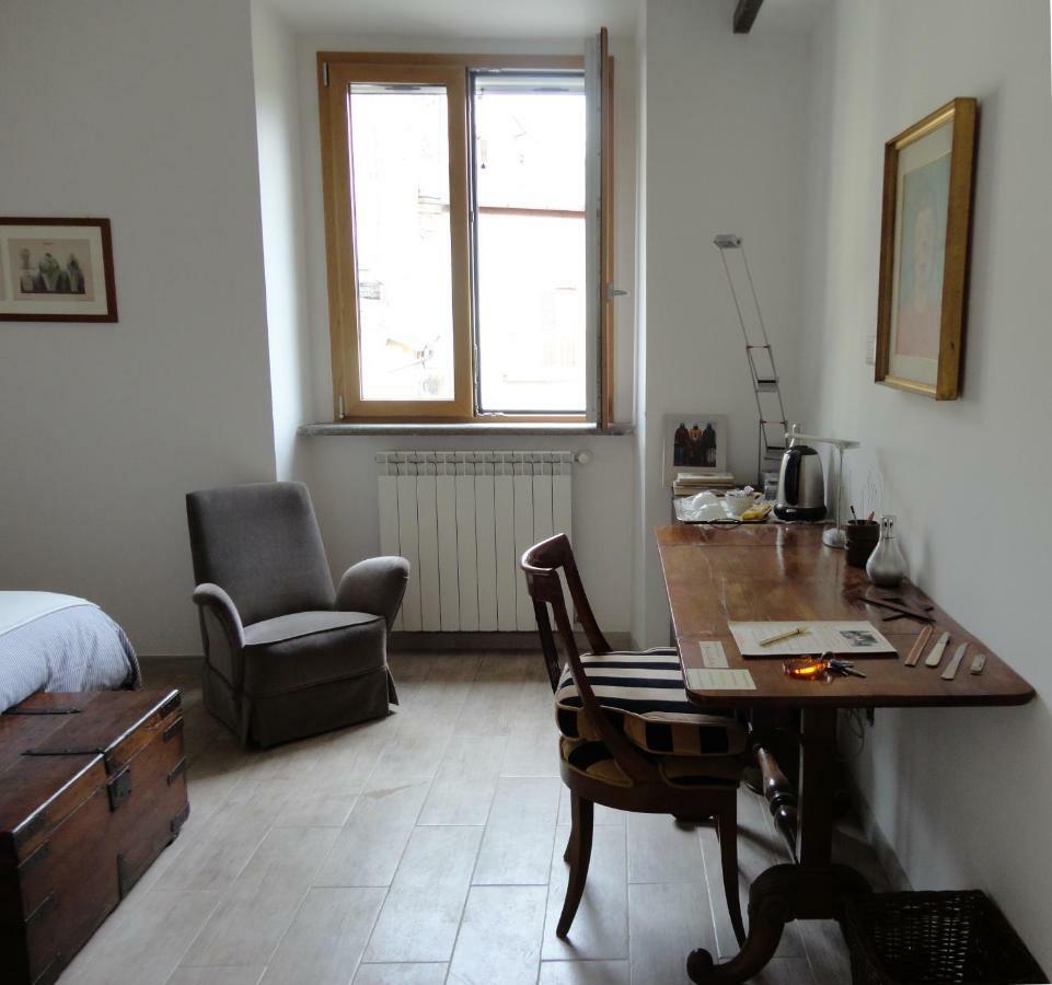Nerone'S - Sutri Bed & Dinner Buitenkant foto